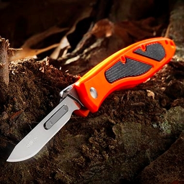 Replaceable blade skinning knives and hunting knives by